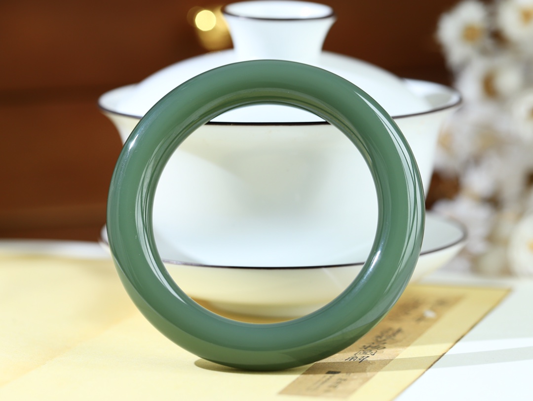 俄罗斯鸭蛋青手镯(图2)