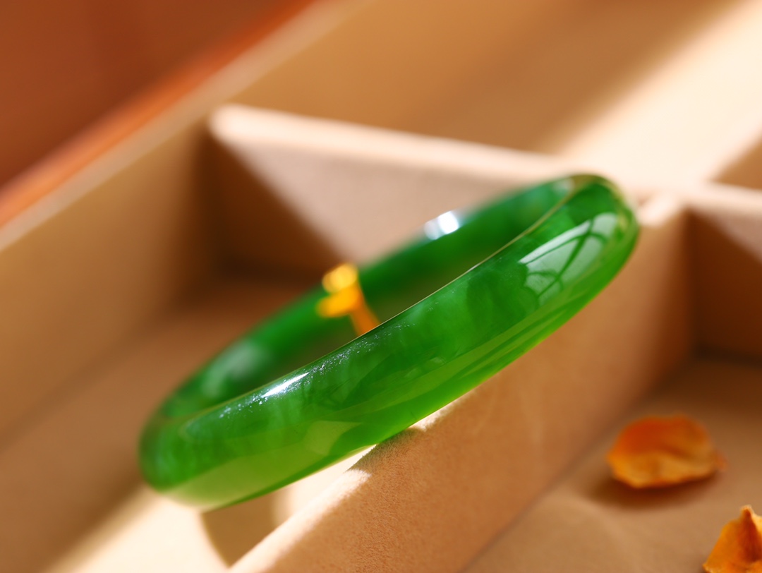 碧玉绿猫手镯(图6)