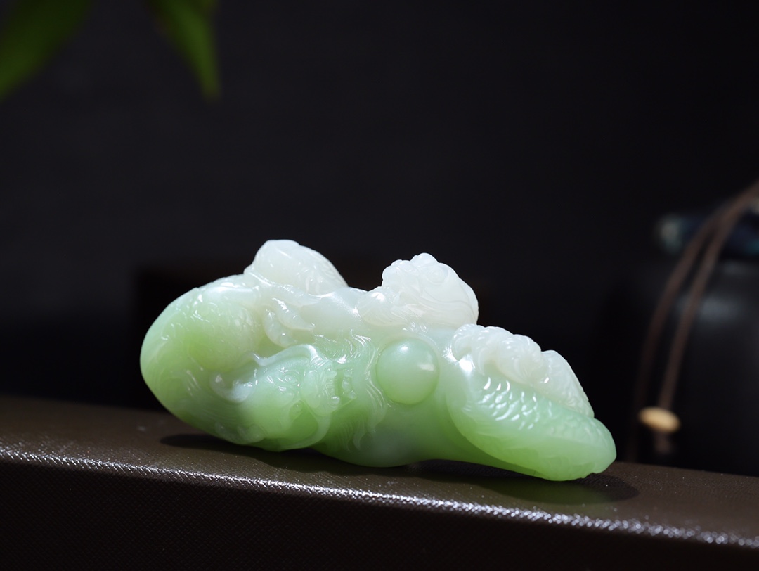 翠青双龙戏珠手把(图3)