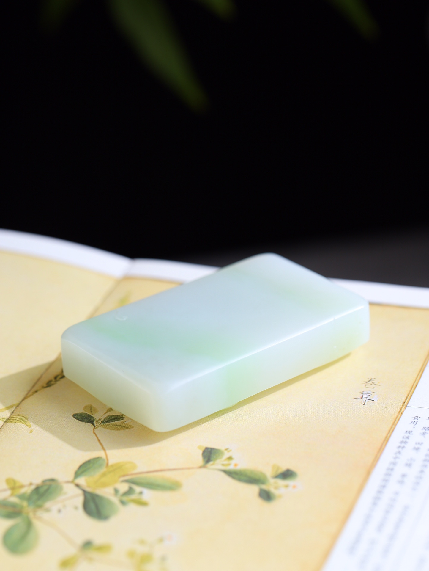 和田翠青观音(图6)