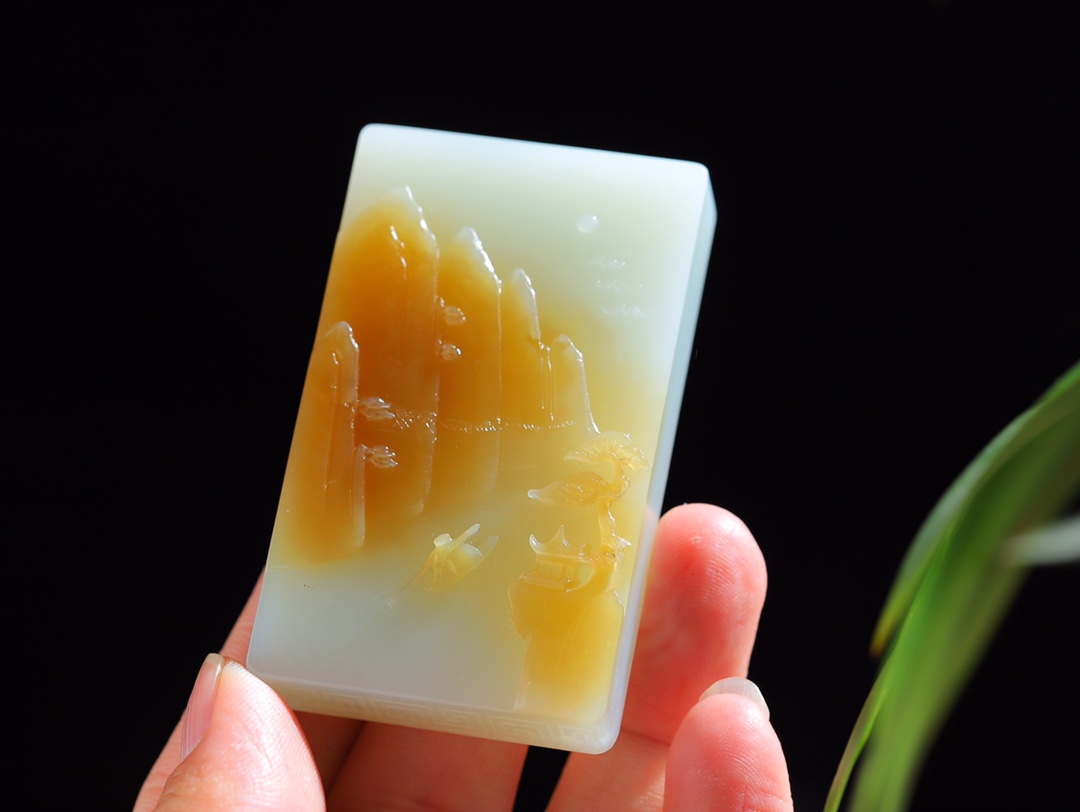 和田玉糖白山水人家玉牌(图2)